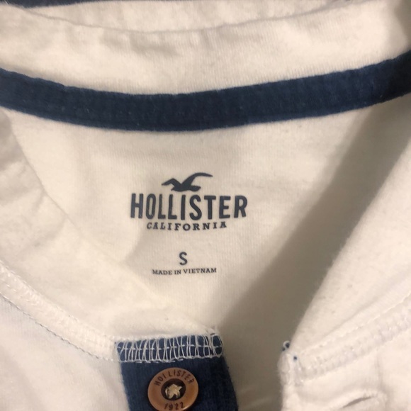 Hollister t shirt small size - Picture 2 of 3